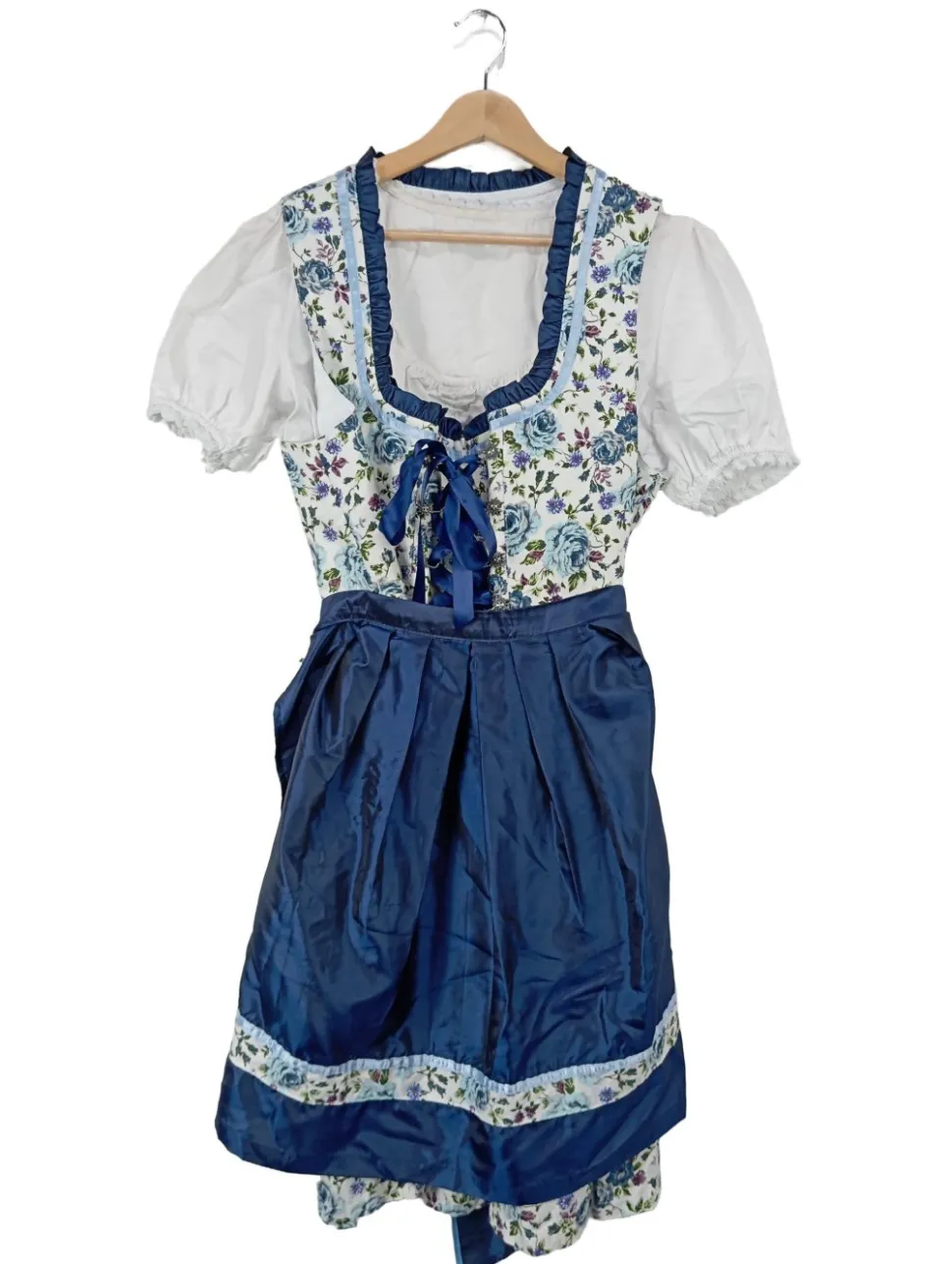 Dirndl Größe 42