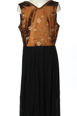 Dirndl Größe 46