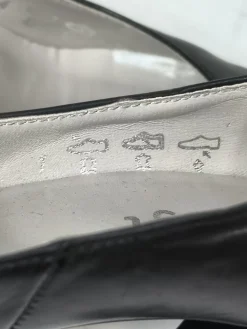 Hochfront-Pumps Größe 35