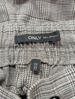 Karottenhose Größe 34