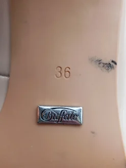 Klassische Pumps Größe 36