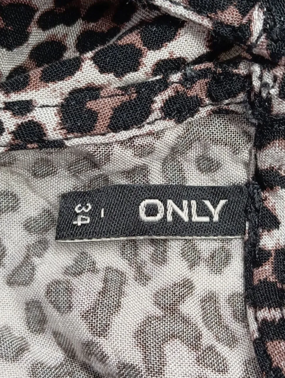 Kurzarm-Bluse Größe 34