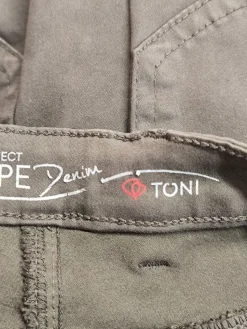 Röhrenjeans Größe 38