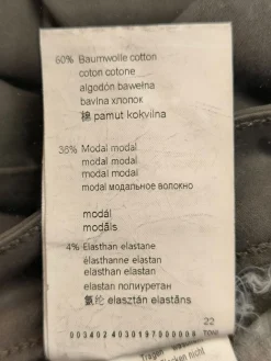 Röhrenjeans Größe 38