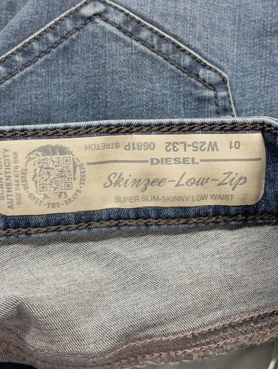 Röhrenjeans Größe 34