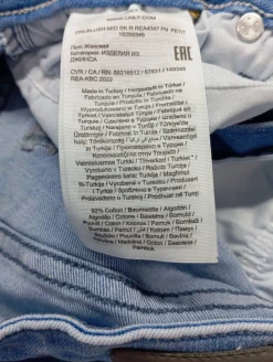 Röhrenjeans Größe 36