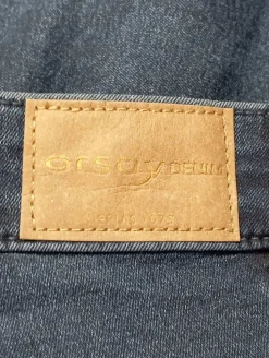 Röhrenjeans Größe 40