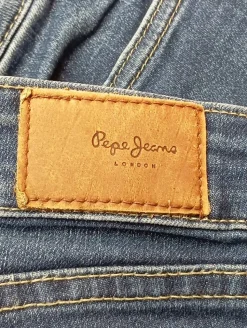 Röhrenjeans Größe 38
