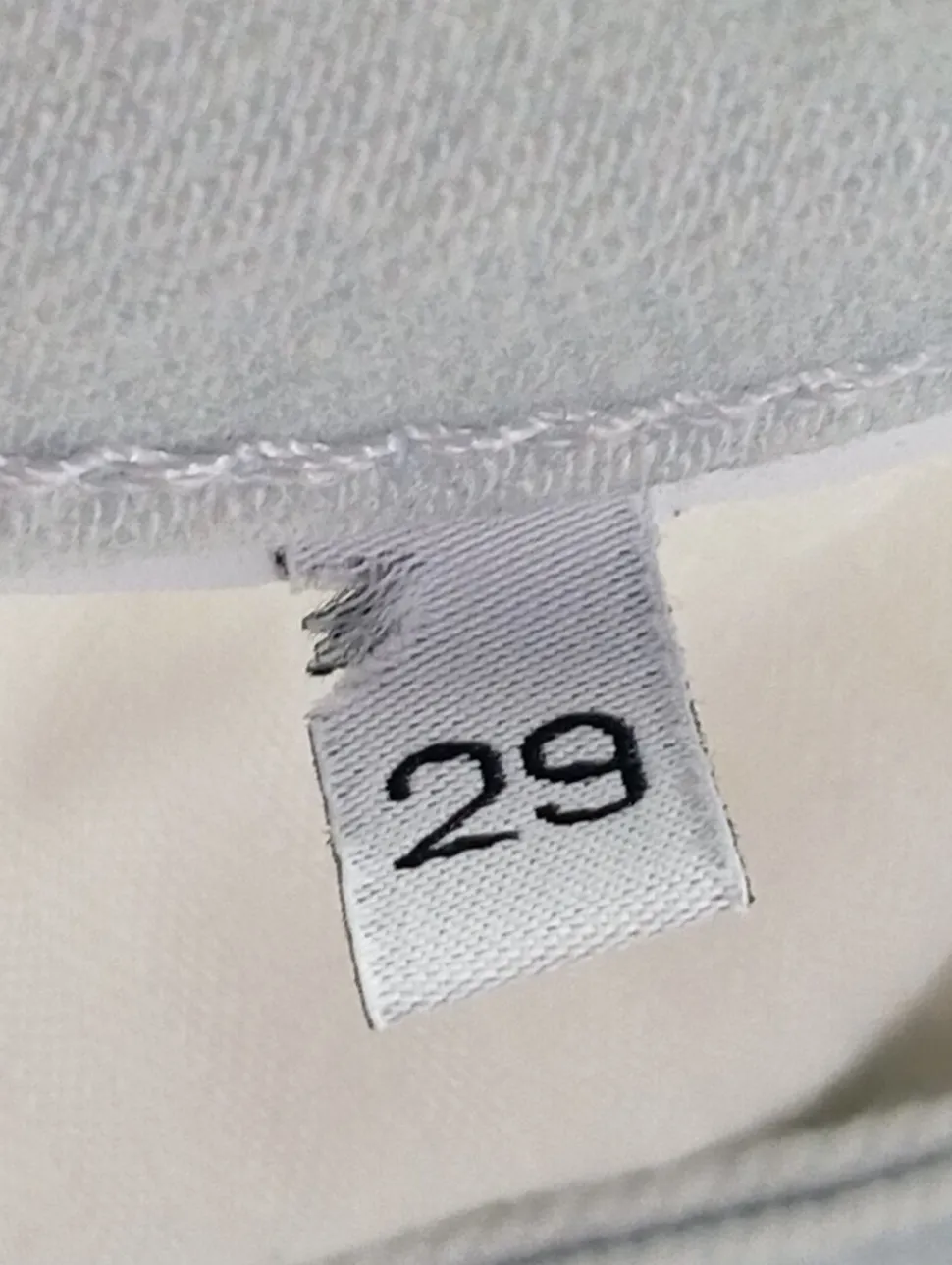 Röhrenjeans Größe 38