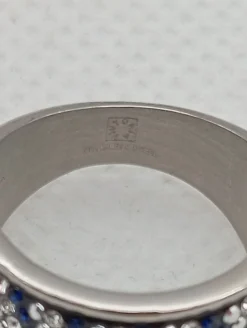 Ring mit Zierstein Größe 53