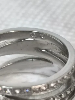 Ring mit Zierstein Größe 58