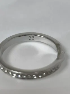 Ring mit Zierstein Größe 55