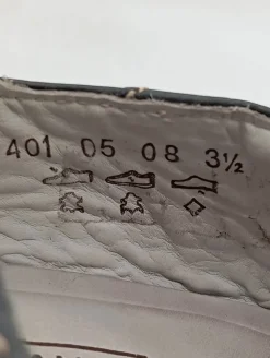 Schlüpfschuhe Größe 36