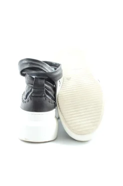 Schlüpfschuhe Größe 36