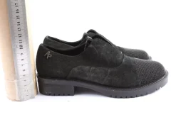 Schlüpfschuhe Größe 37