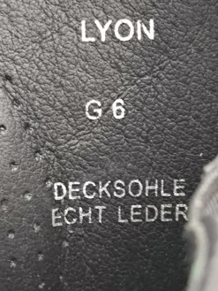Schlüpfschuhe Größe 39