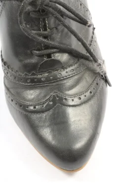 Schnürschuhe Größe 38