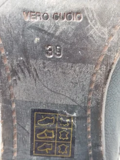 Schnürschuhe Größe 39