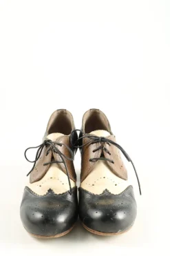 Schnürschuhe Größe 37