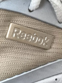 Schnürsneaker Größe 37,5