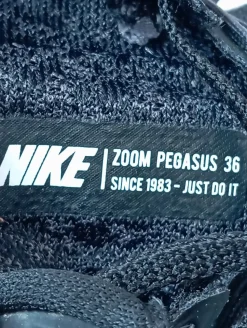 Schnürsneaker Größe 39