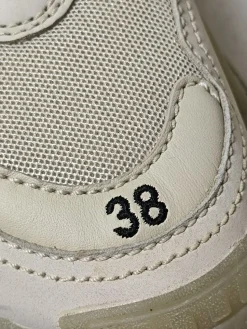 Schnürsneaker Größe 38