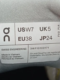 Schnürsneaker Größe 38