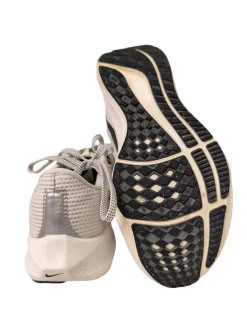 Schnürsneaker Größe 39