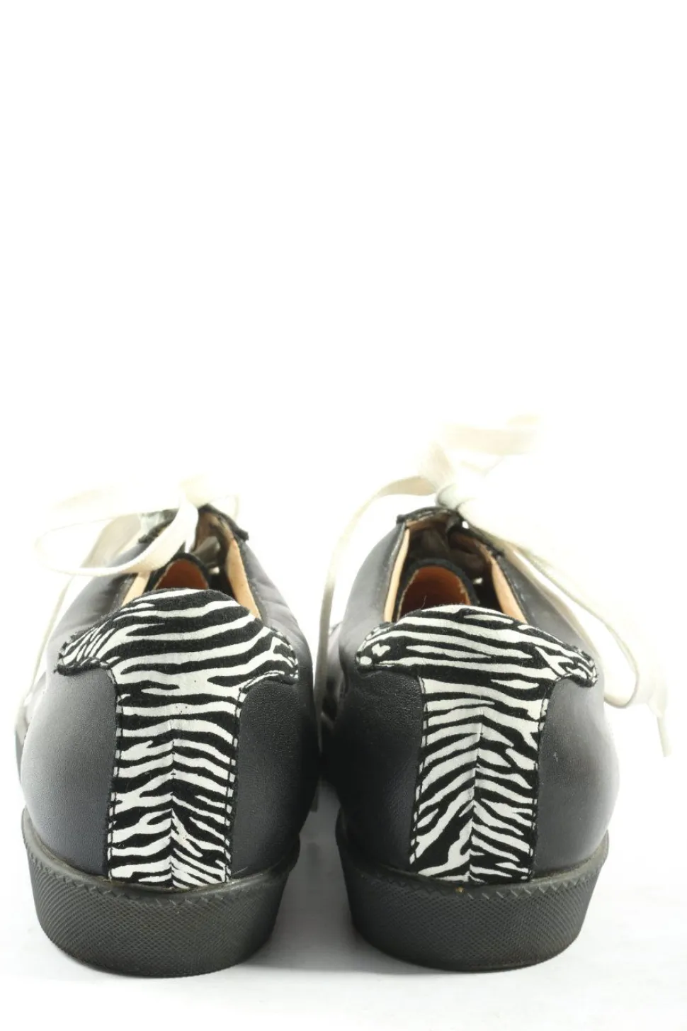 Schnürsneaker Größe 38