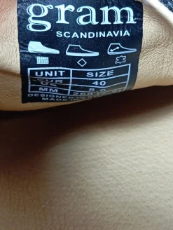 Schnürsneaker Größe 40