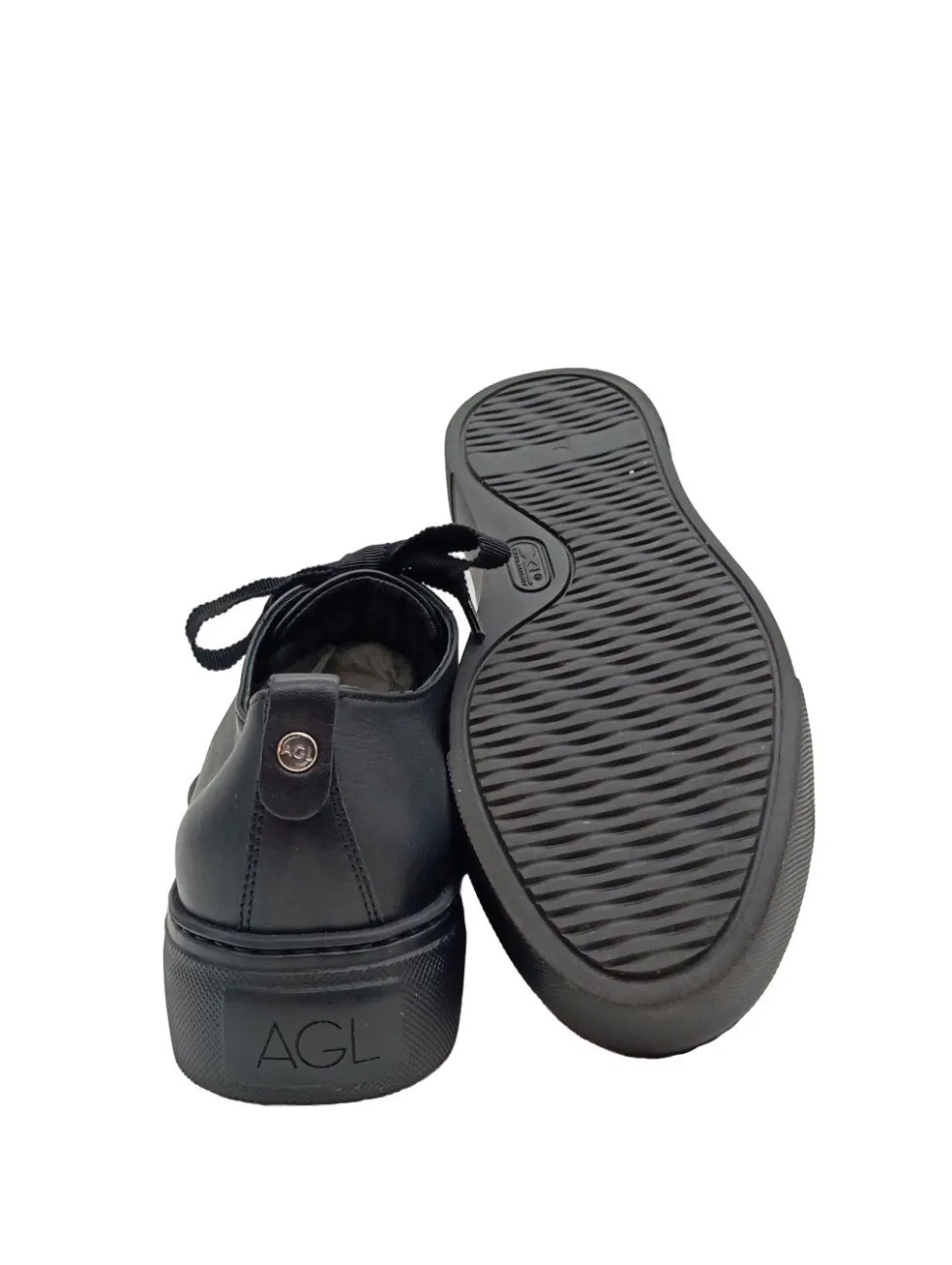 Schnürsneaker Größe 38,5