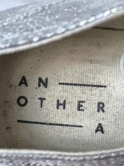 Schnürsneaker Größe 40