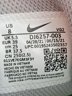 Schnürsneaker Größe 39