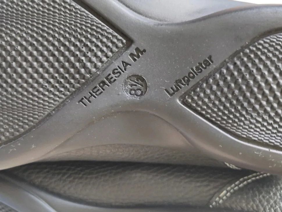 Slipper Größe 42,5