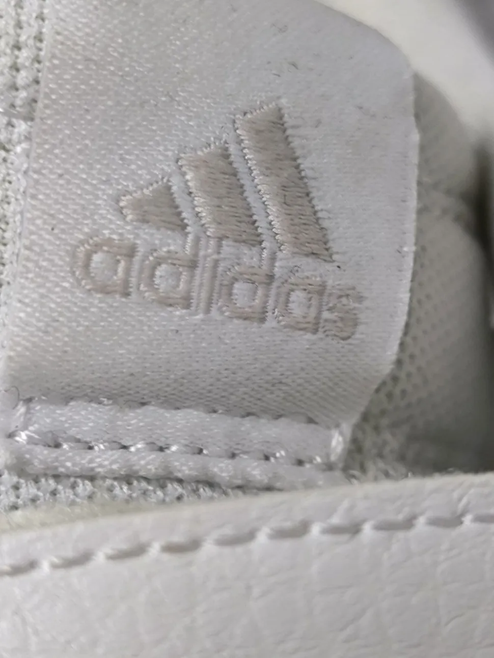 Sneaker Klettverschluss Größe 36