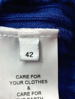 V-Ausschnitt-Pullover Größe 42