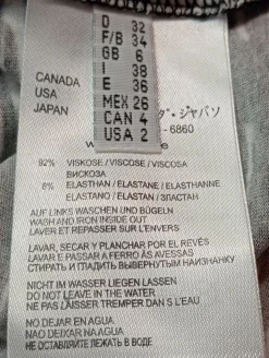 V-Ausschnitt-Shirt Größe 32