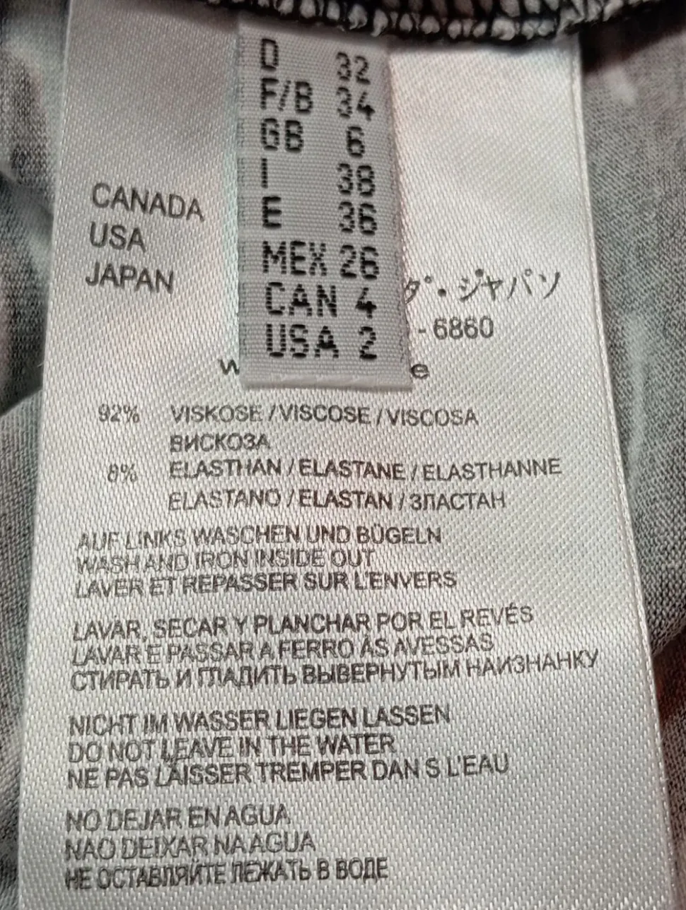 V-Ausschnitt-Shirt Größe 32